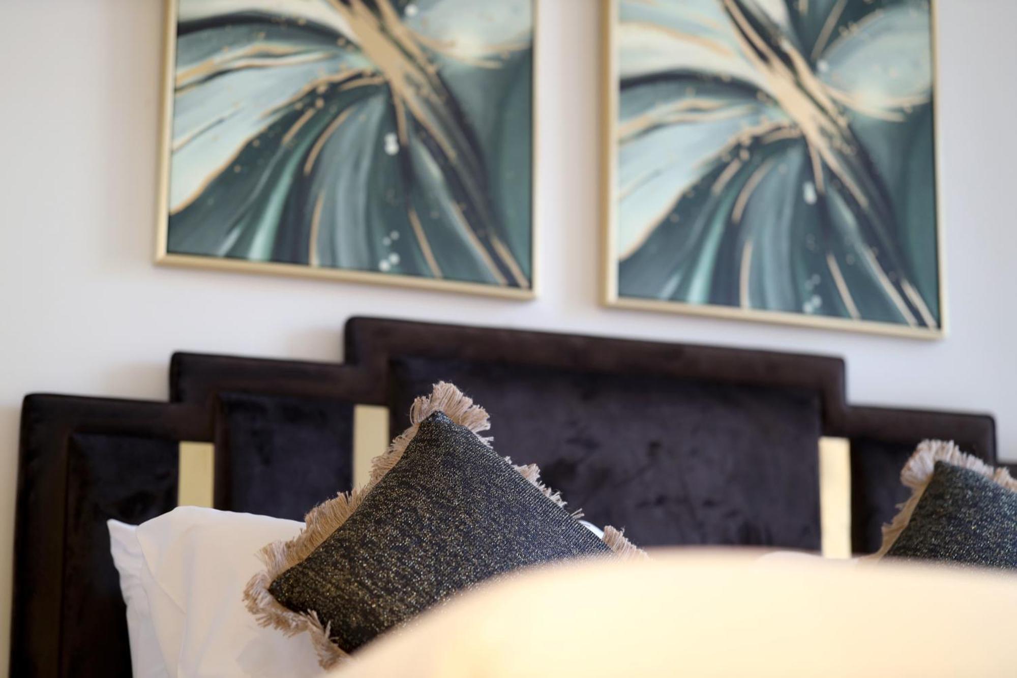 Chic Aykon 2-bedroom Retreat - Business Bay *