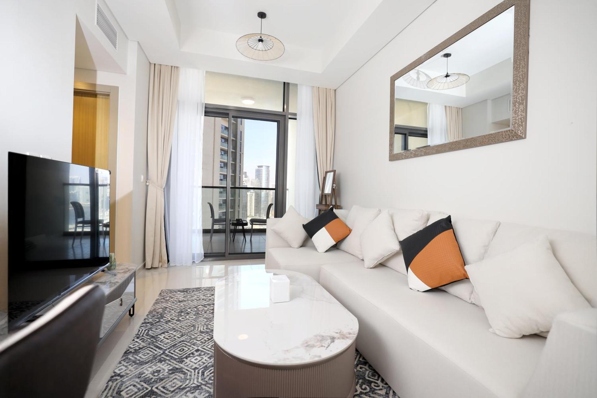 Chic Aykon 2-bedroom Retreat - Business Bay Apartment Dubai